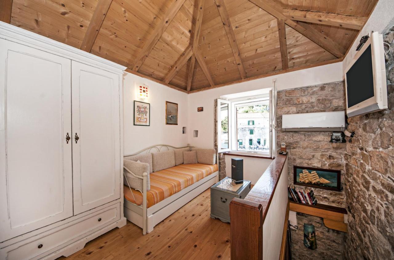 Seaside Holiday House Maslinica, Solta - 13965 Grohote 외부 사진